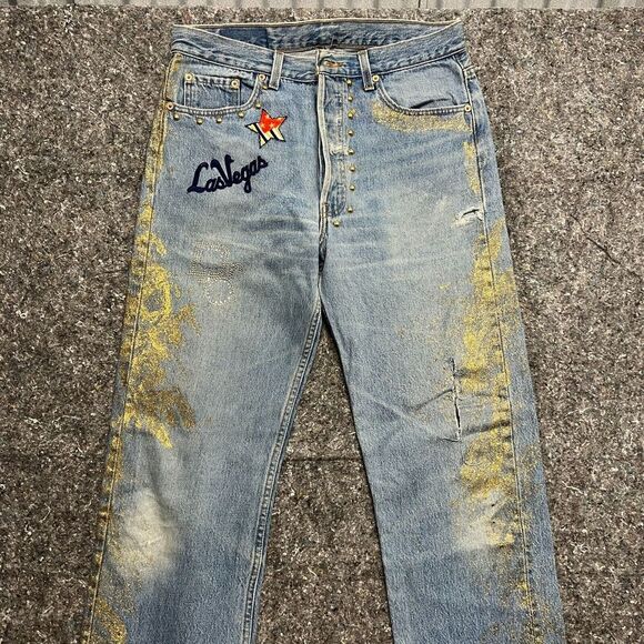 Levis Jeans 501 32x32 Women's Button Fly Blue Denim Vegas Embroidered Streetwear - Picture 1 of 11